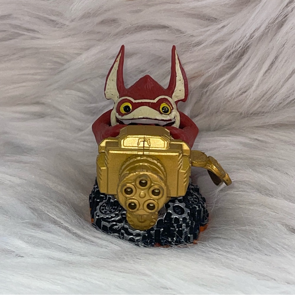 2012 Skylanders Giants Trigger Happy Figure Activision Model #84509888 Series 2